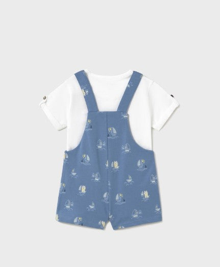 Salopette con t shirt coreana