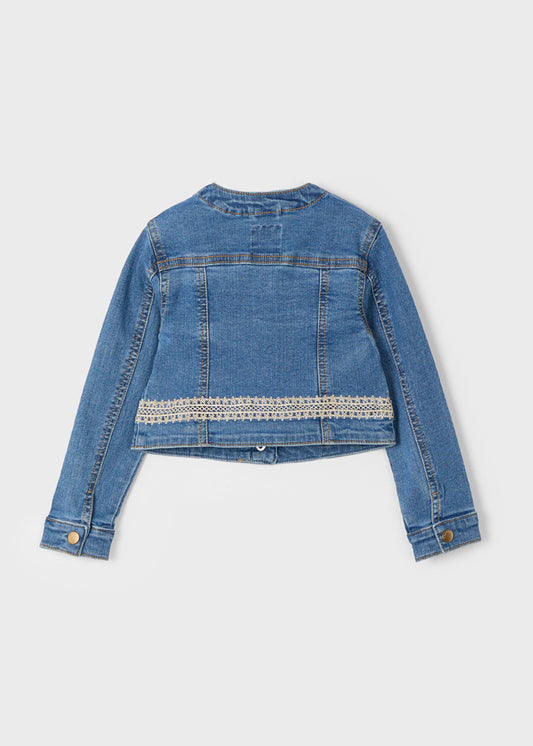 Giubbotto in jeans con dettagli in macramè