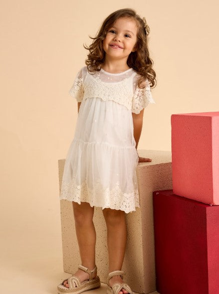 Abito in tulle ricamato